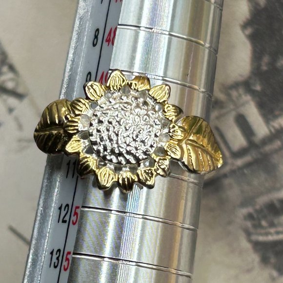 Jewelry - Sunflower Ring Marked 925 Sterling Silver Yellow Gold Overlay Flower Size 5.5